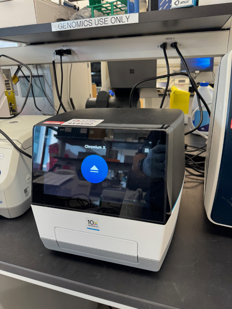 Image of 10X Genomics Chroimum X Gene Sequencer
